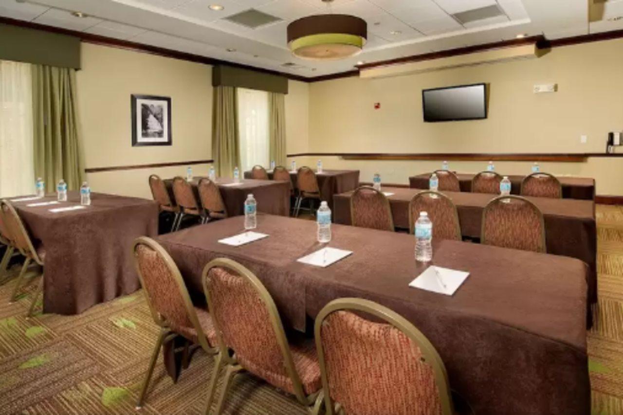 Hotel Hampton Tennessee Cleveland